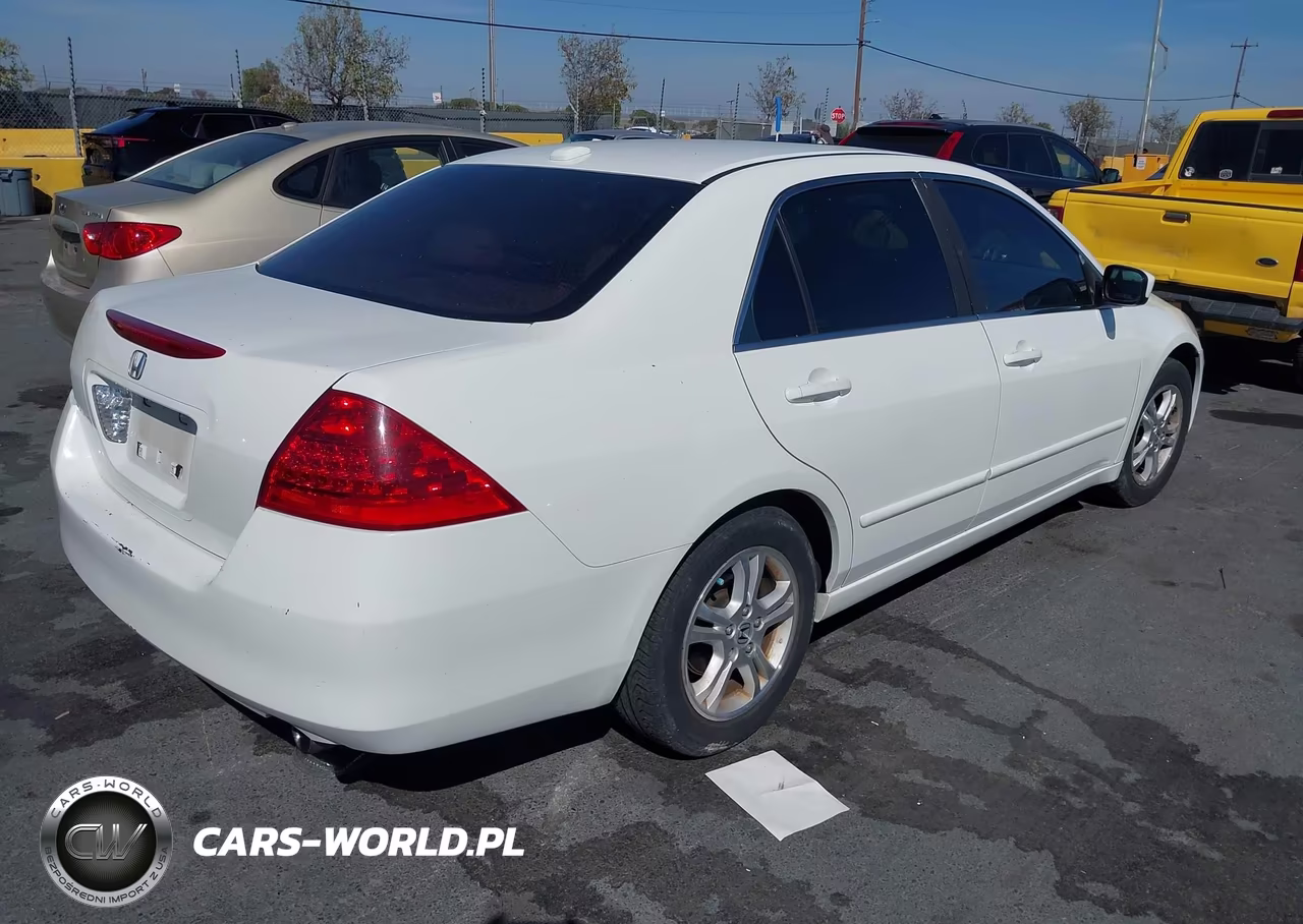 2007 Honda Accord 2.4 Ex VIN:JHMCM56827C003842 - 4