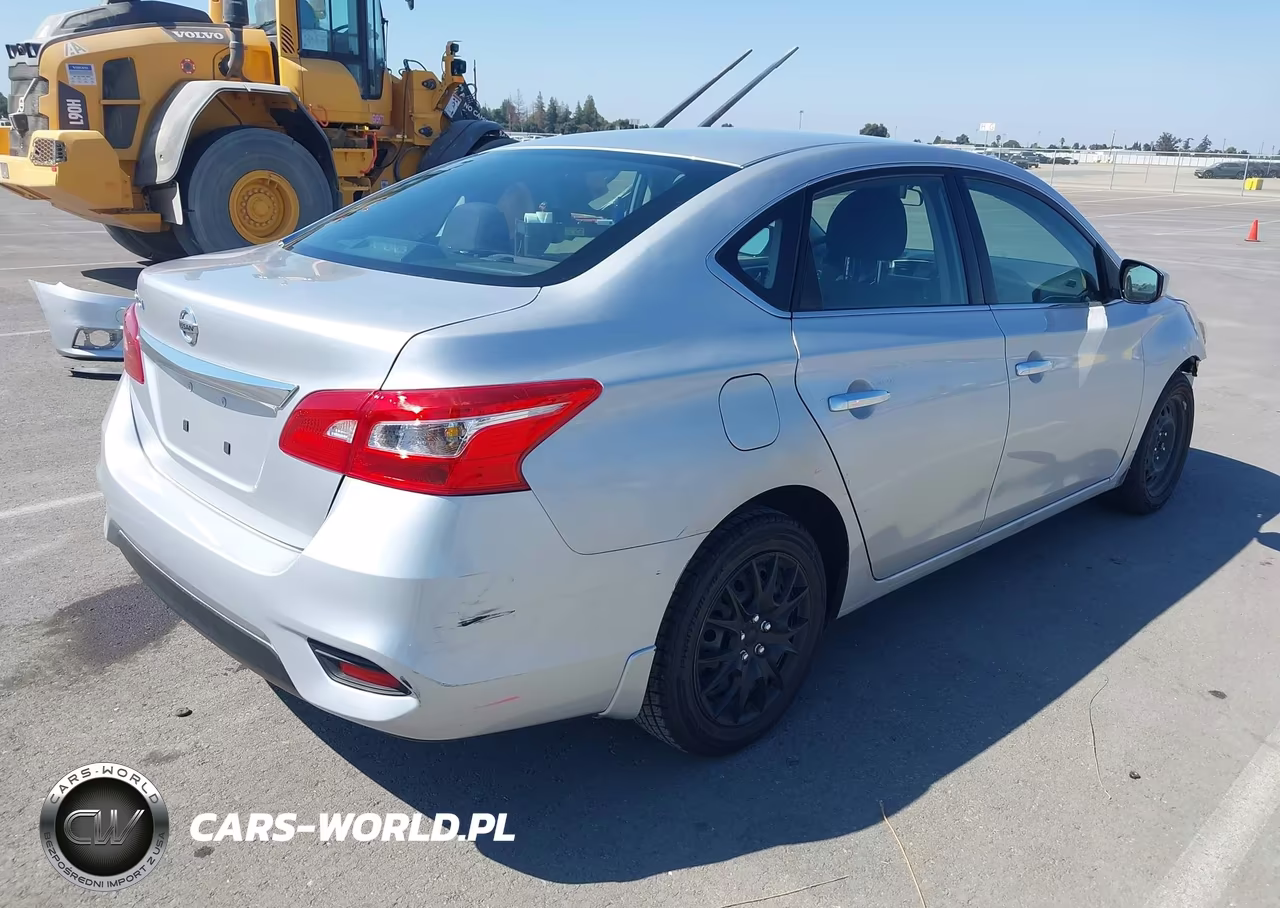 2016 Nissan Sentra S VIN:3N1AB7AP5GY323935 - 4