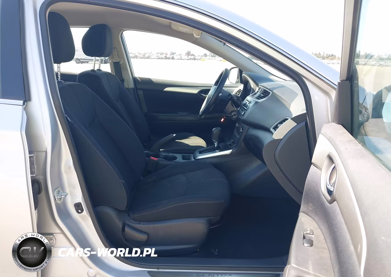2016 Nissan Sentra S VIN:3N1AB7AP5GY323935 - 5
