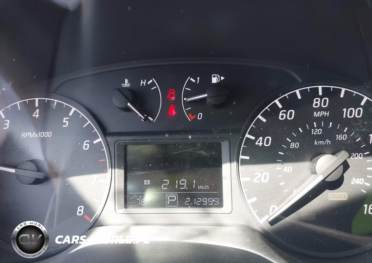 2016 Nissan Sentra S VIN:3N1AB7AP5GY323935 - 7