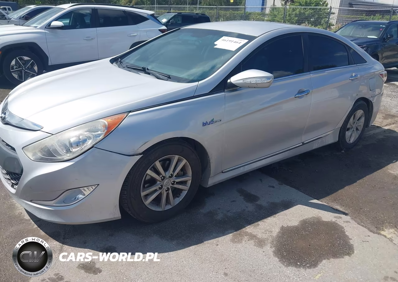 2015 Hyundai Sonata Hybrid VIN:KMHEC4A44FA137981 - 12
