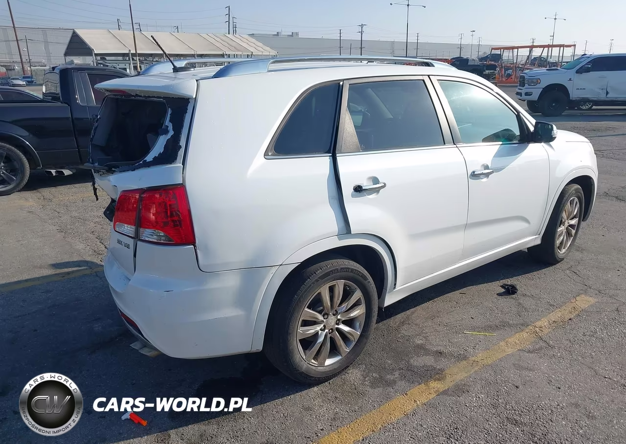 2011 Kia Sorento Sx V6 VIN:5XYKW4A21BG106470 - 4
