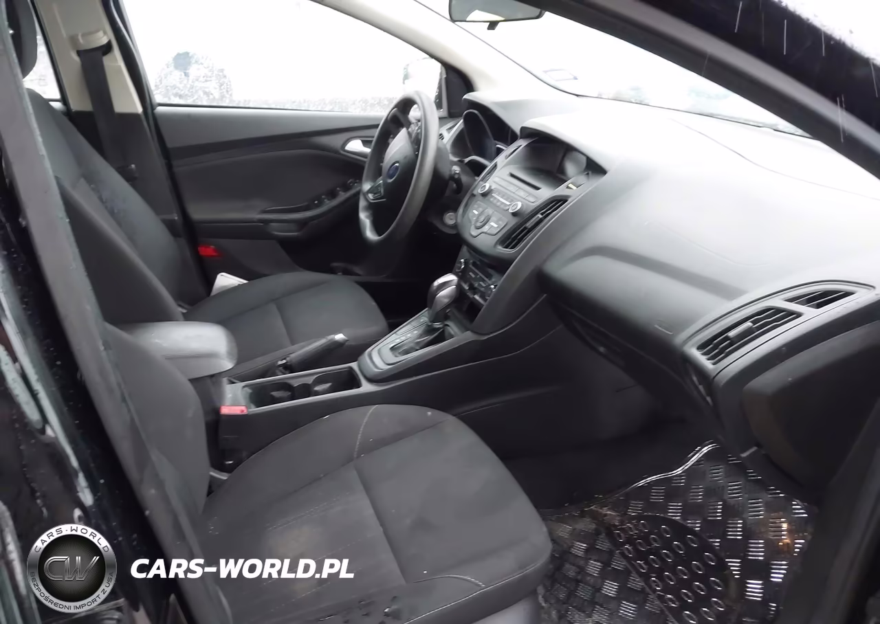 2016 Ford Focus Se VIN:1FADP3KE1GL328789 - 5