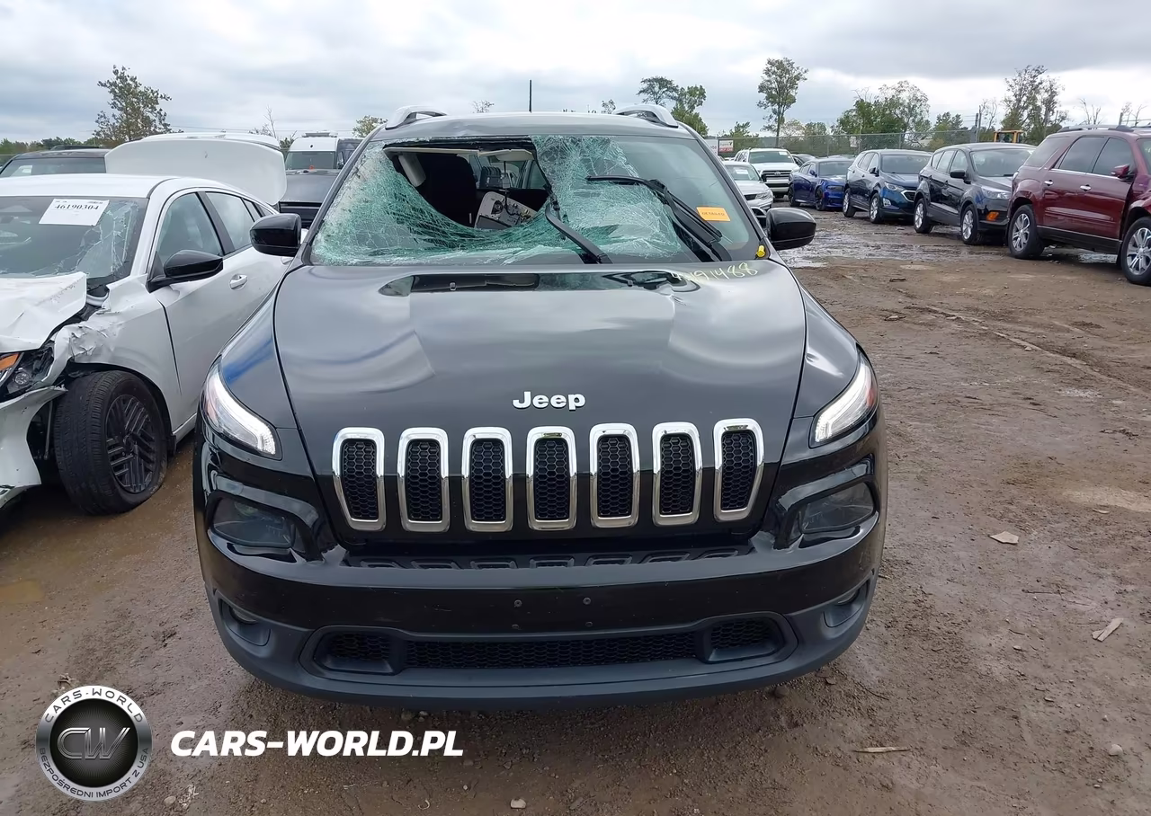 2017 Jeep Cherokee Latitude 4X4 VIN:1C4PJMCS5HW633800 - 12