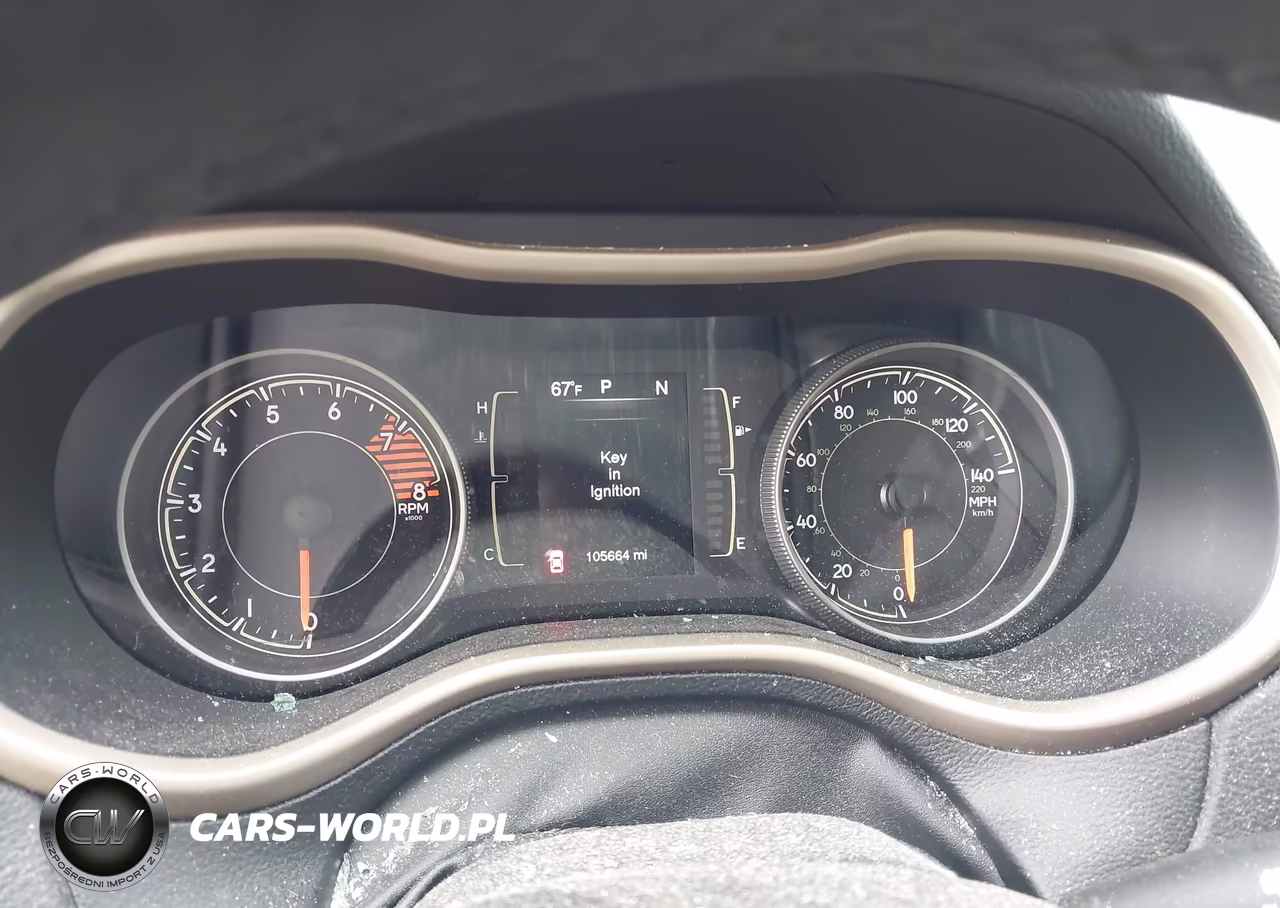 2017 Jeep Cherokee Latitude 4X4 VIN:1C4PJMCS5HW633800 - 7
