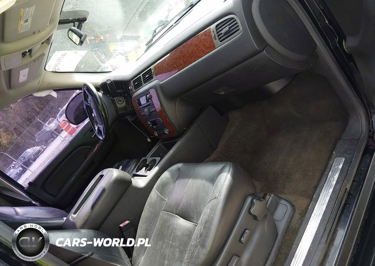 2008 Chevrolet Suburban 1500 Lt VIN:1GNFC16038R119920 - 5