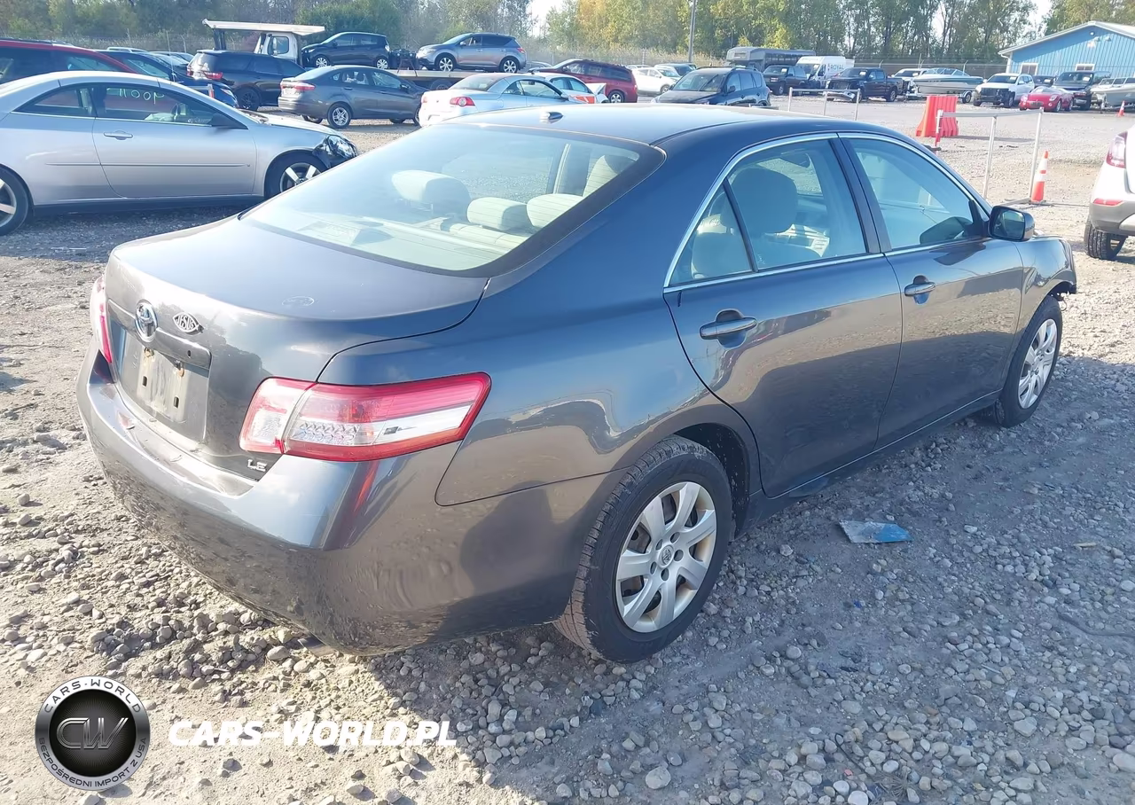 2010 Toyota Camry Le VIN:4T4BF3EKXAR071060 - 4