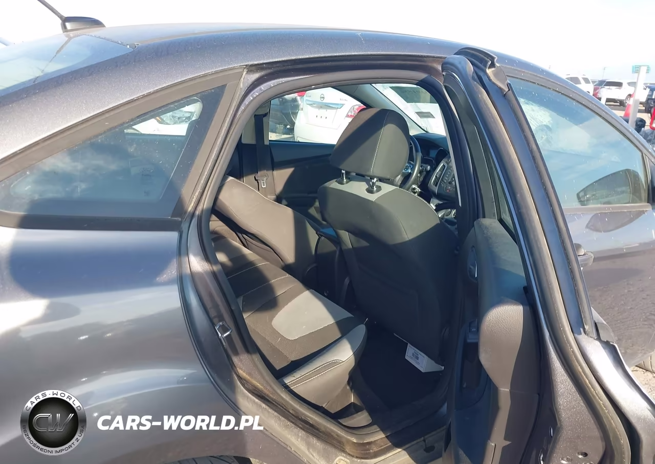 2014 Ford Focus Se VIN:1FADP3F21EL321600 - 8