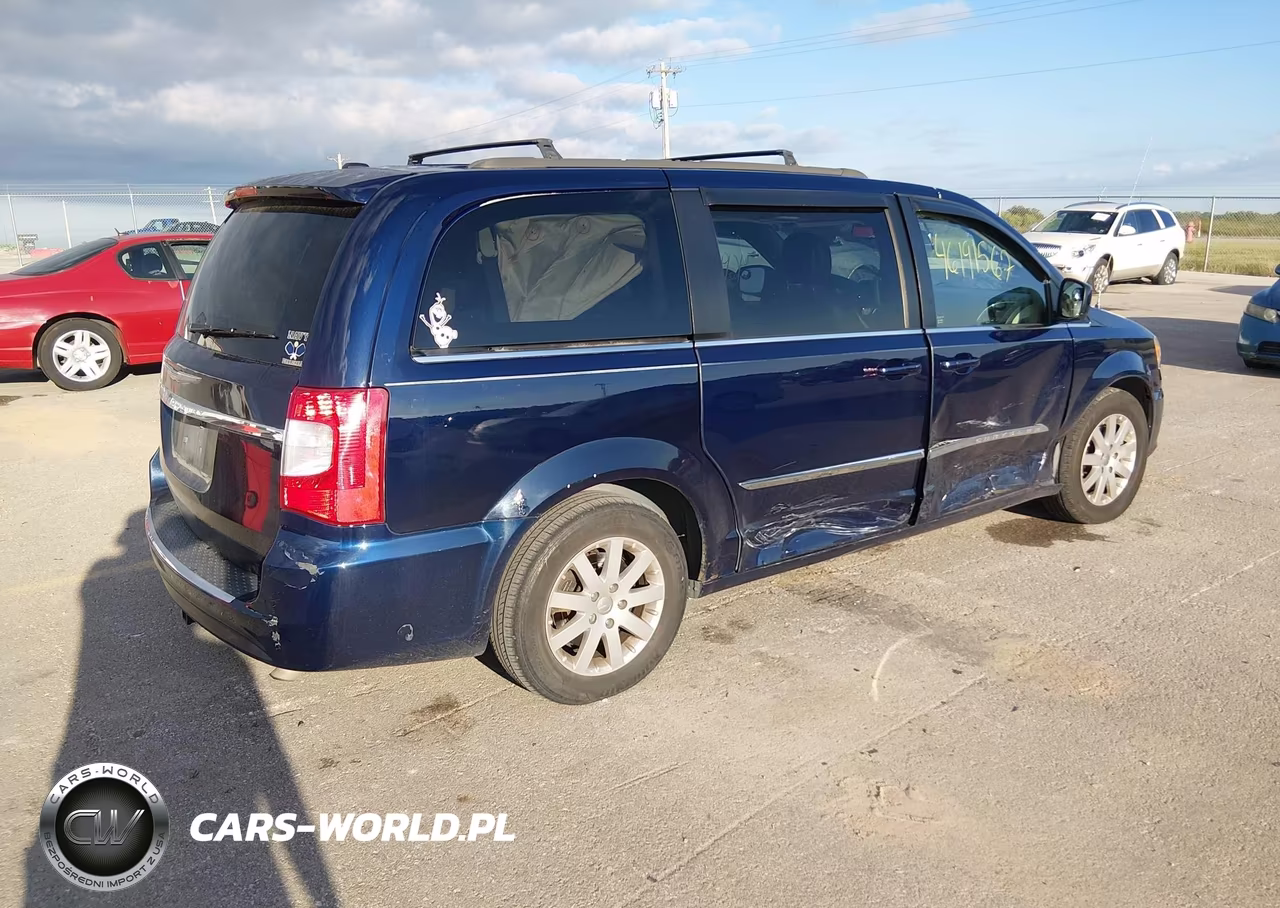 2015 Chrysler Town & Country Touring VIN:2C4RC1BG6FR538330 - 4