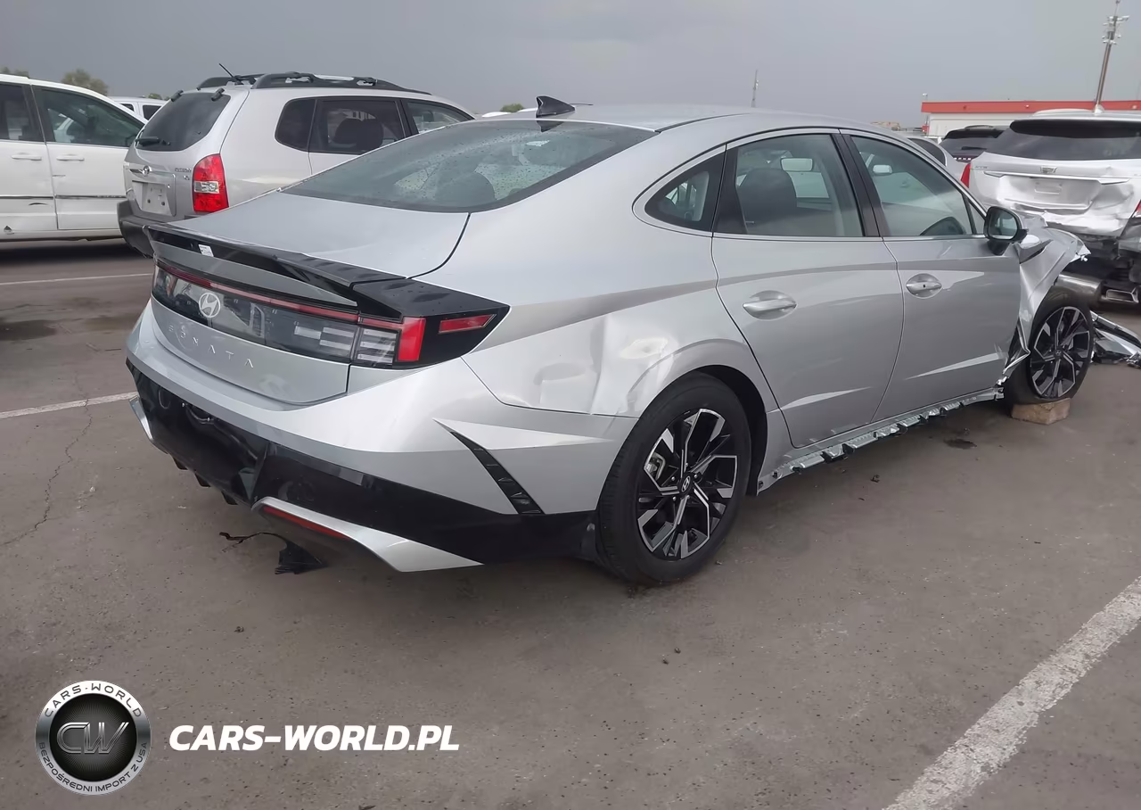 2025 Hyundai Sonata Sel VIN:KMHL64JA6SA509982 - 4