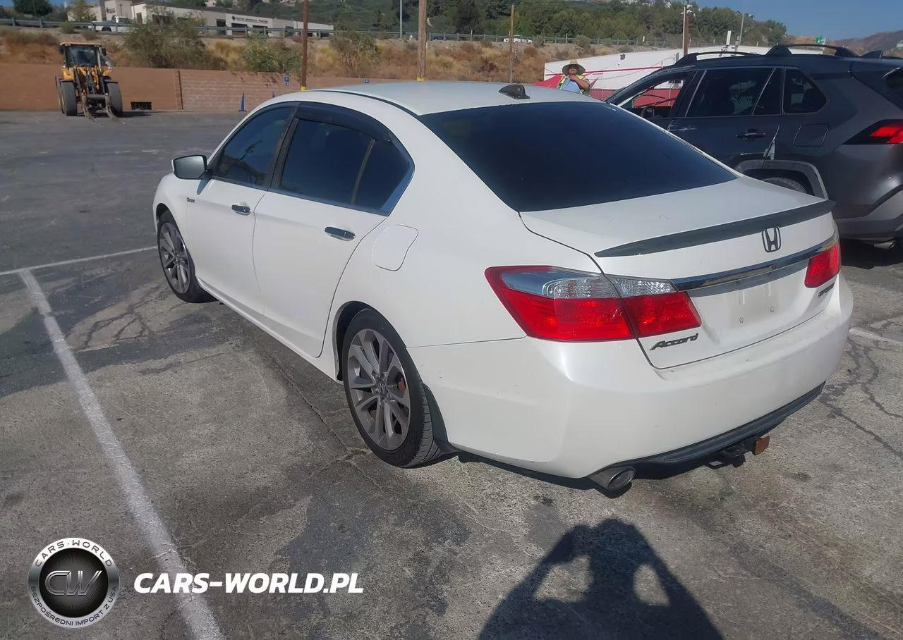 2015 Honda Accord Sport VIN:1HGCR2F57FA128239 - 3