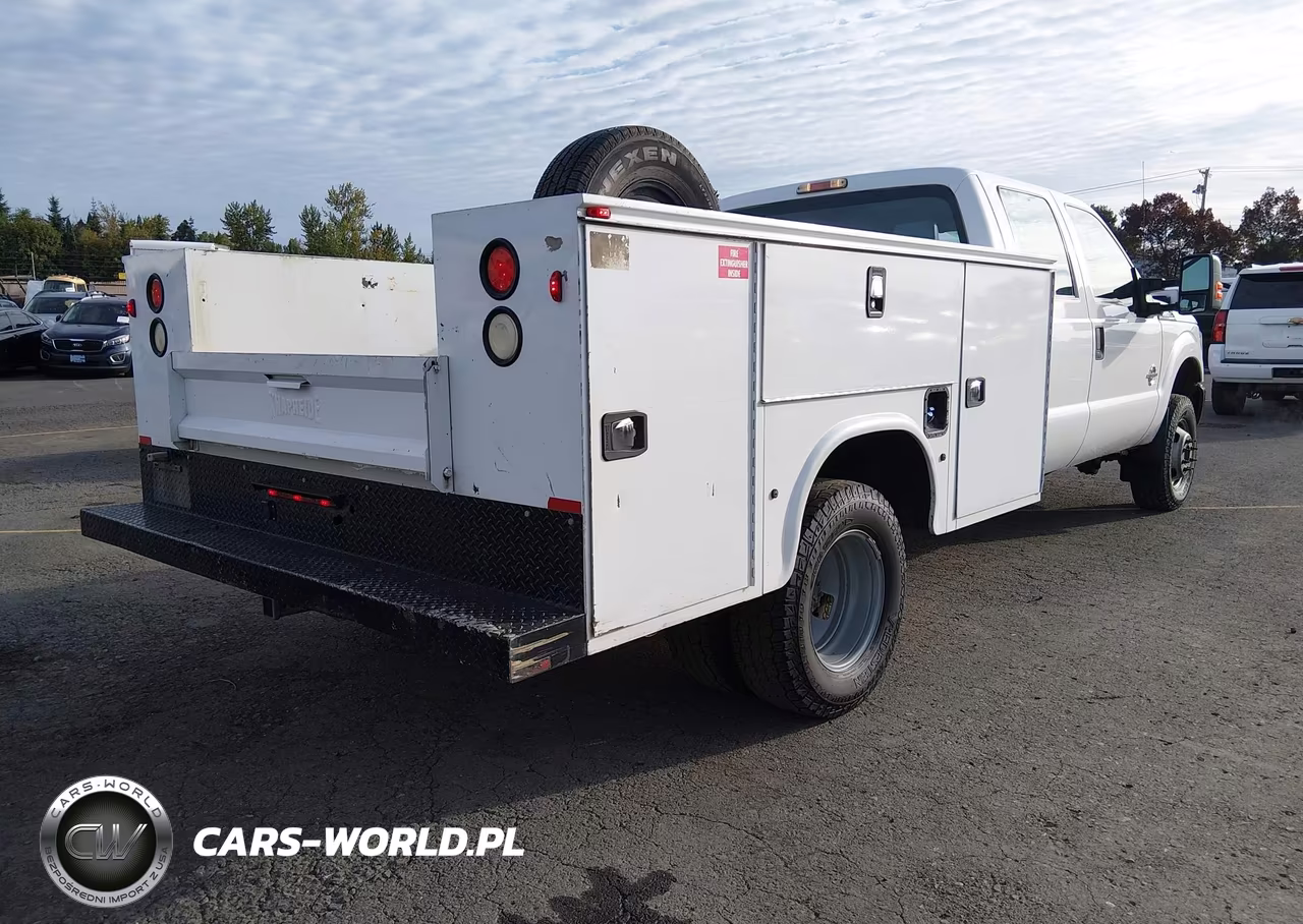 2015 Ford F-350 Chassis Xl VIN:1FD8W3HT8FEA24345 - 4