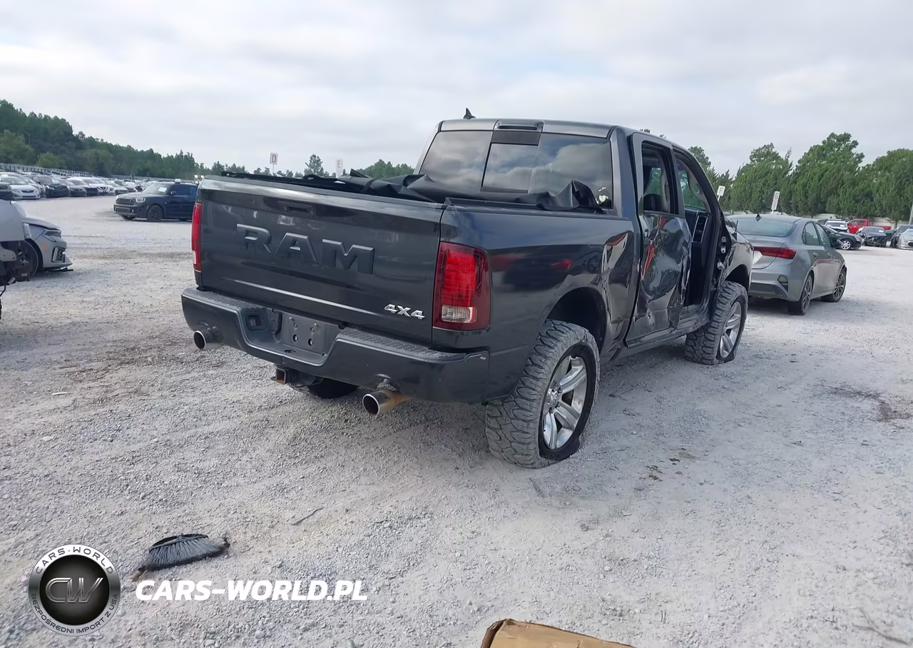2015 Ram 1500 Sport VIN:1C6RR7MT6FS698600 - 4