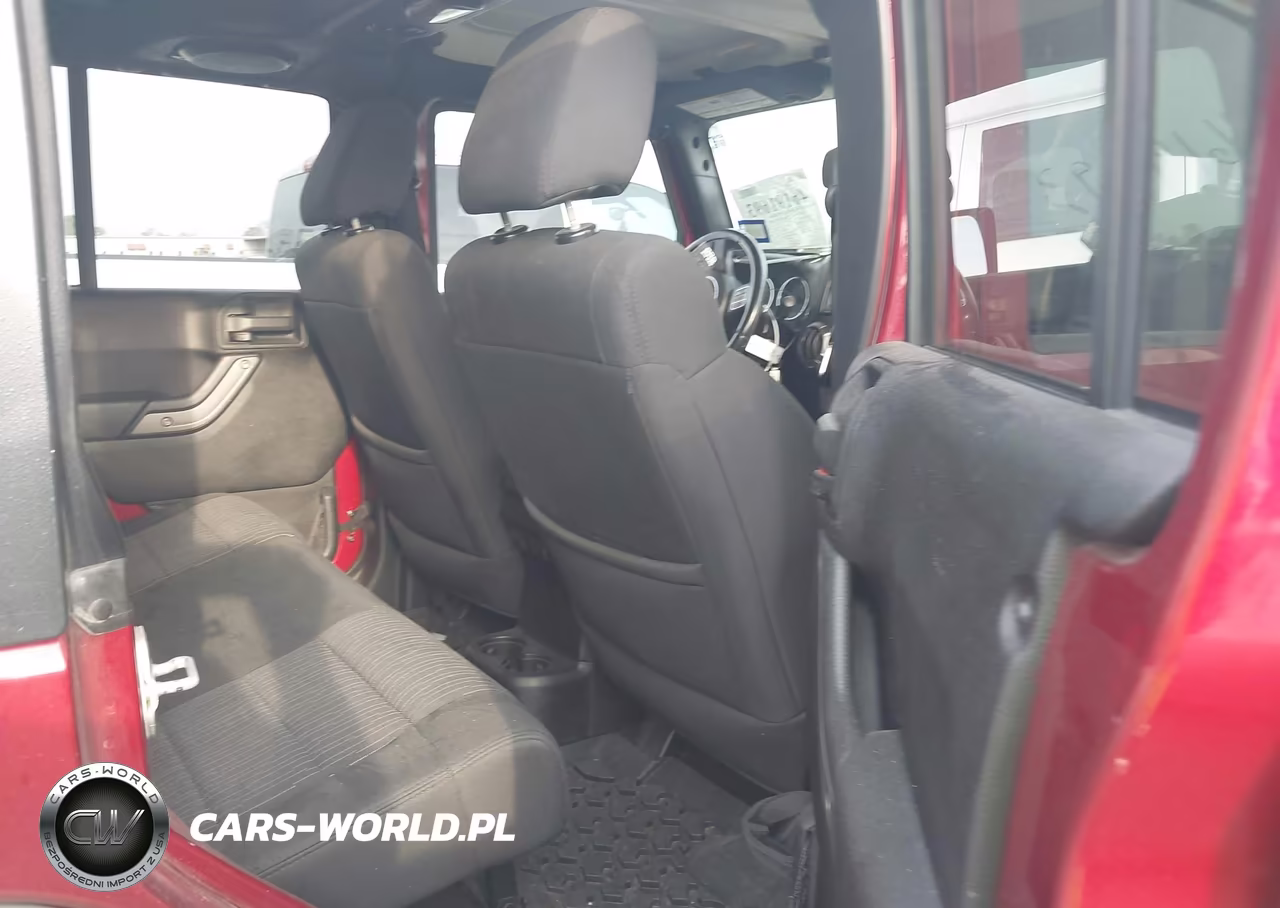 2011 Jeep Wrangler Unlimited Sport VIN:1J4HA3H1XBL532138 - 8