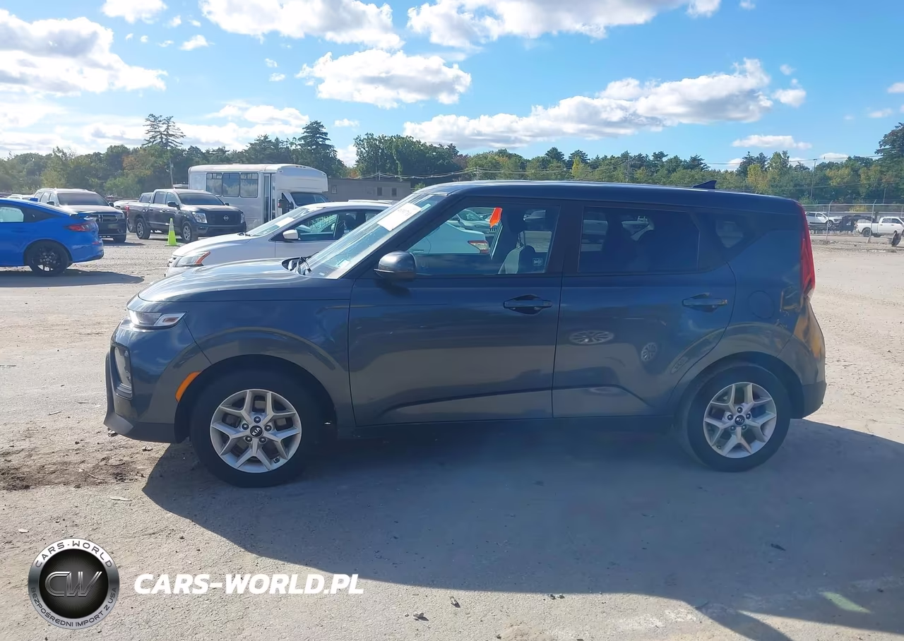 2020 Kia Soul S VIN:KNDJ23AU0L7006880 - 14