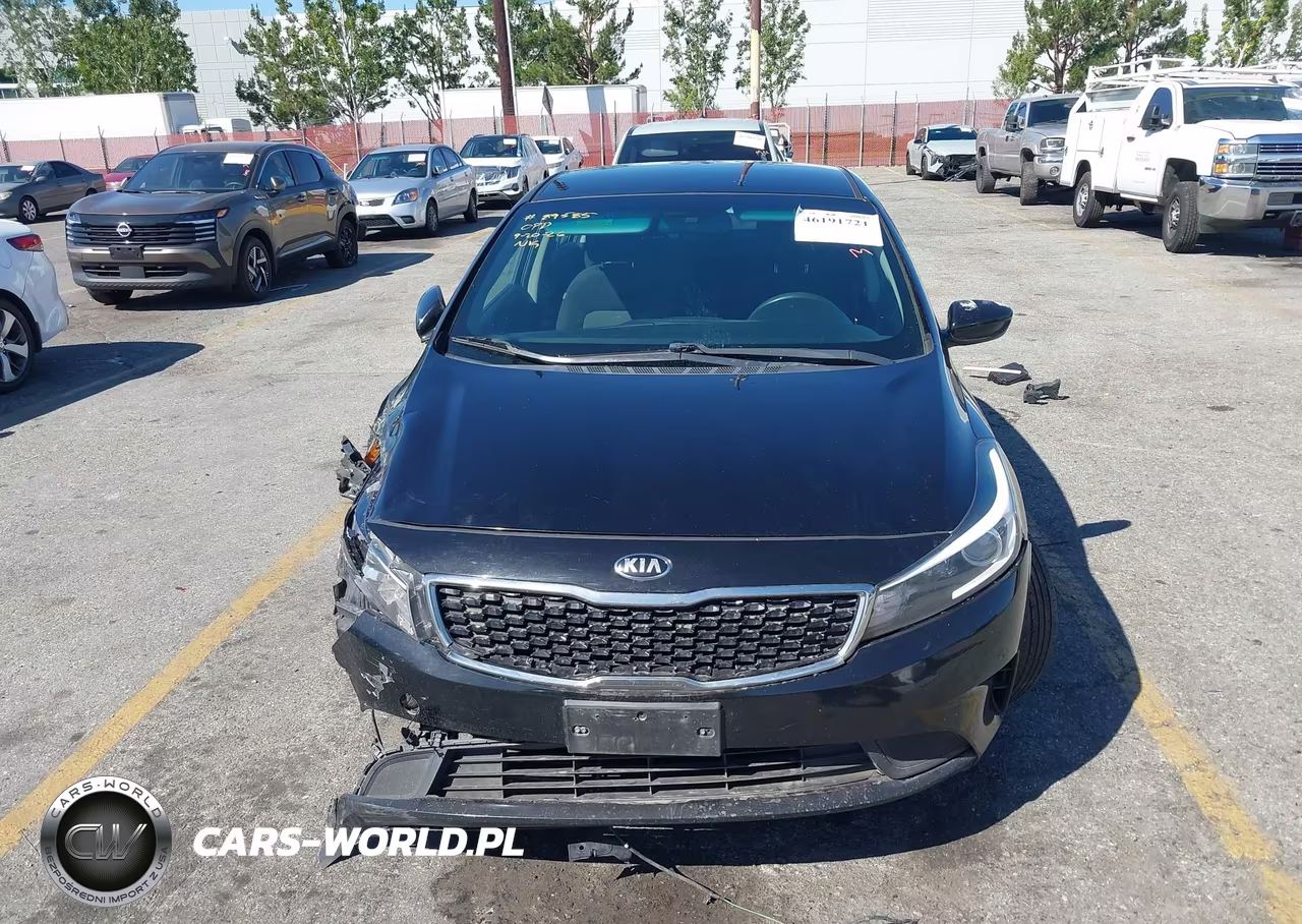 2018 Kia Forte Lx VIN:3KPFK4A75JE251662 - 12