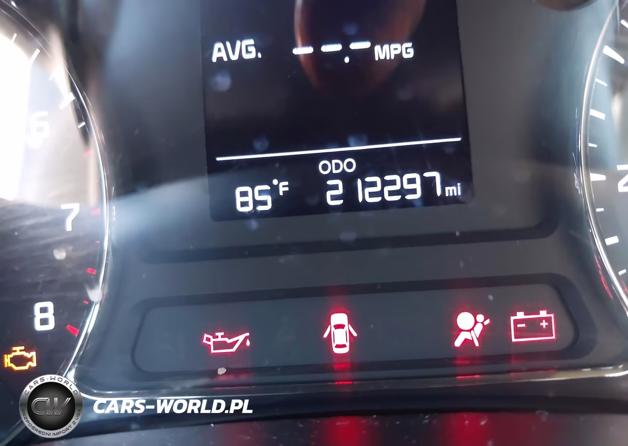 2018 Kia Forte Lx VIN:3KPFK4A75JE251662 - 15