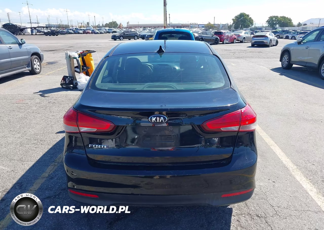 2018 Kia Forte Lx VIN:3KPFK4A75JE251662 - 16