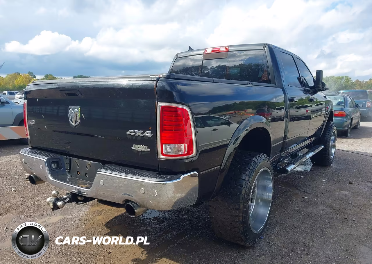 2018 Ram 1500 Laramie 4X4 6'4 Box VIN:1C6RR7VM9JS254398 - 4
