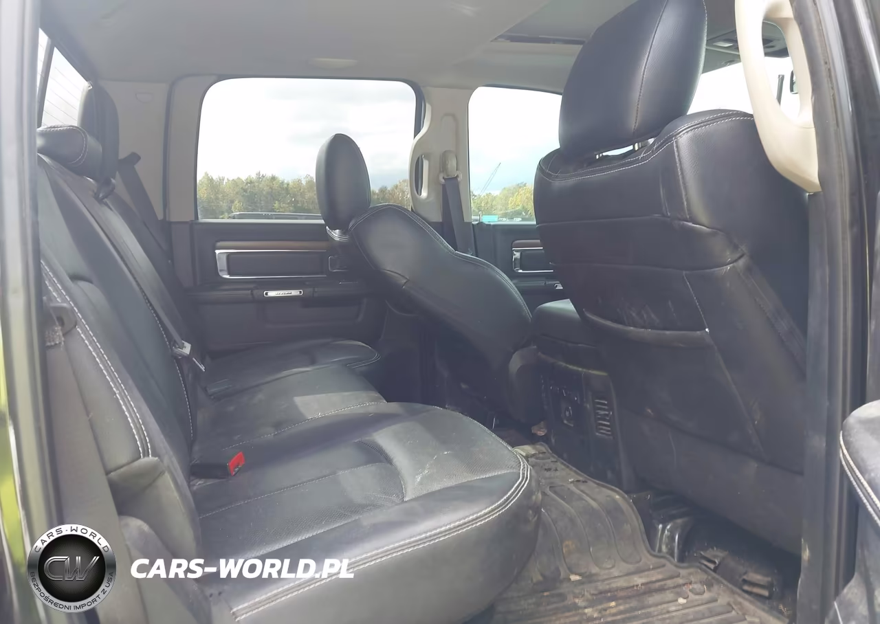 2018 Ram 1500 Laramie 4X4 6'4 Box VIN:1C6RR7VM9JS254398 - 8