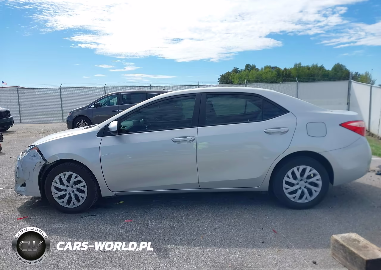 2019 Toyota Corolla Le VIN:5YFBURHE6KP881930 - 15