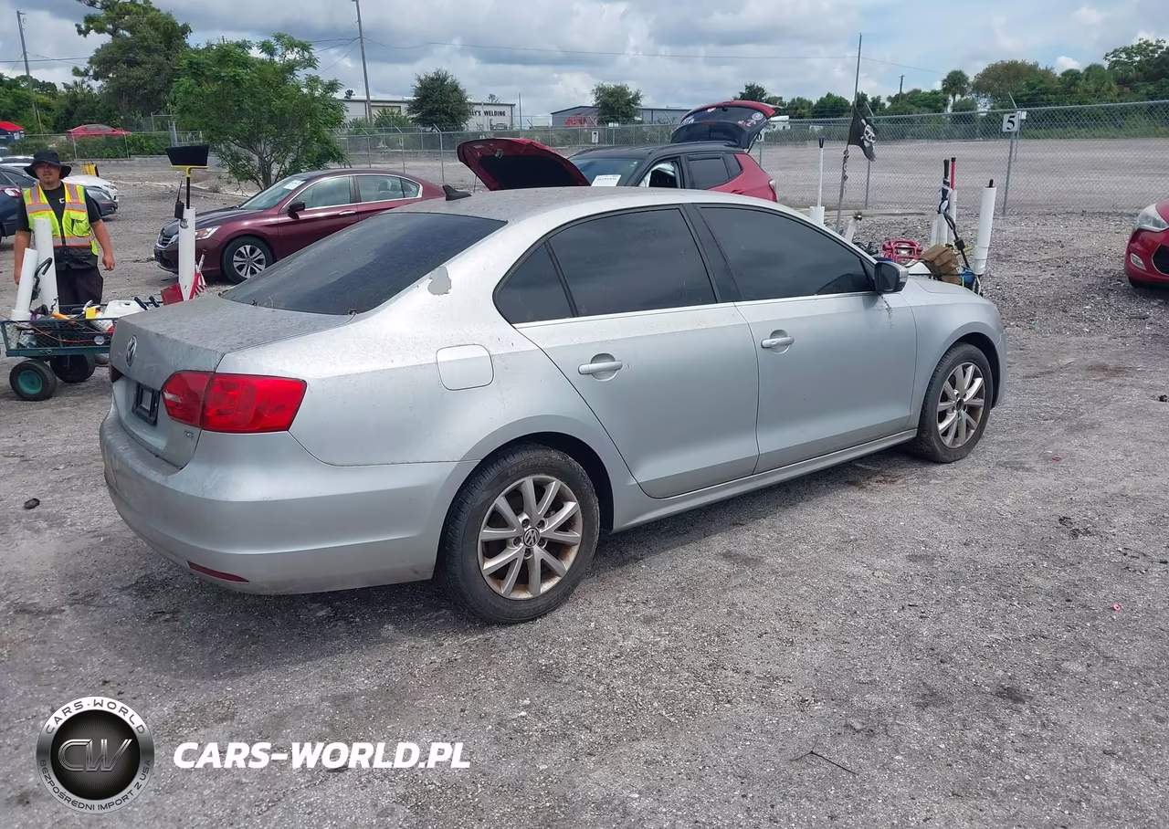 2014 Volkswagen Jetta Se W-Connectivity-Sunroof VIN:3VWD07AJ9EM433531 - 4