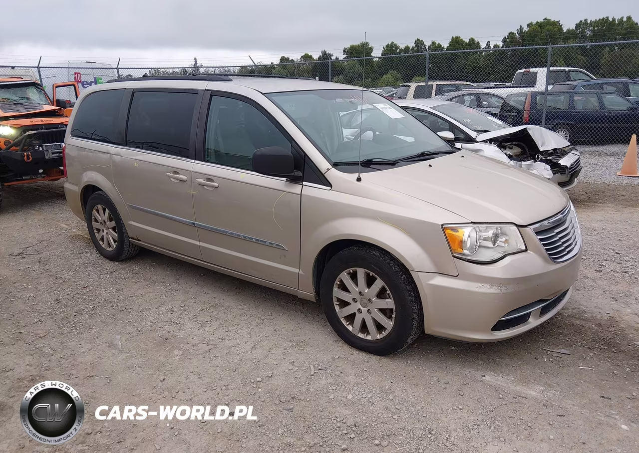 2013 Chrysler Town & Country Touring