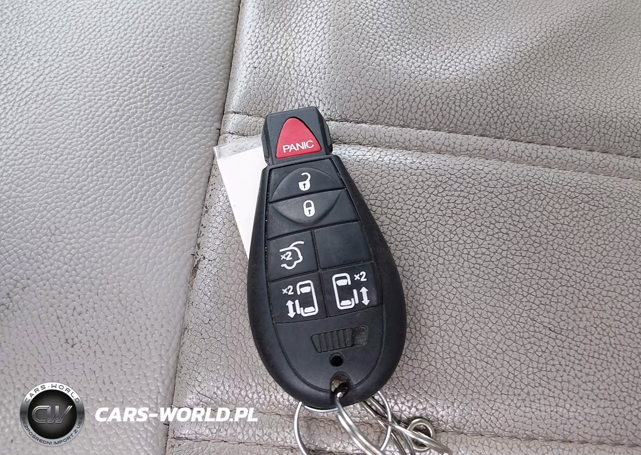 2013 Chrysler Town & Country Touring VIN:2C4RC1BG2DR559267 - 11