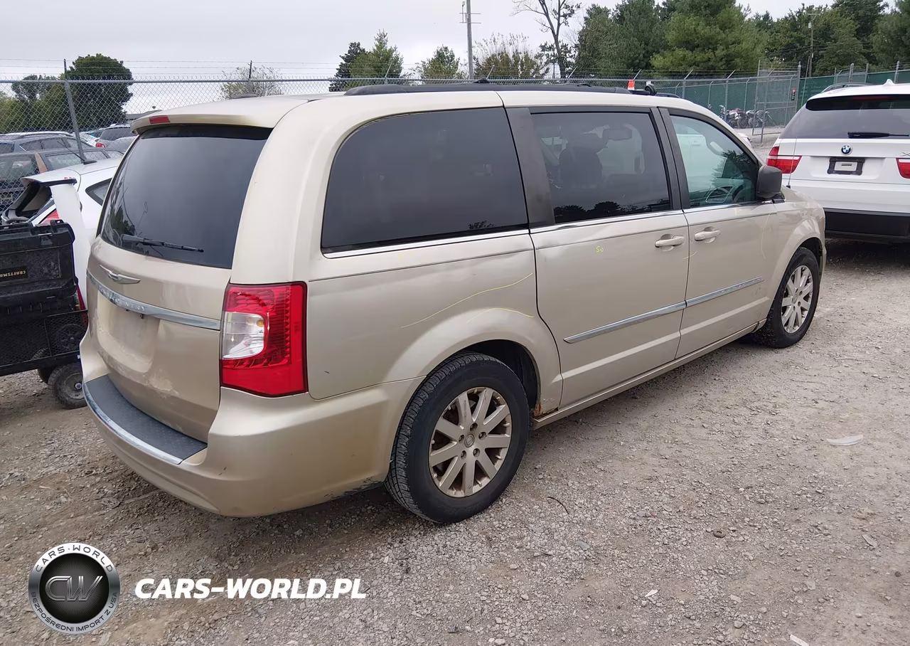 2013 Chrysler Town & Country Touring VIN:2C4RC1BG2DR559267 - 4