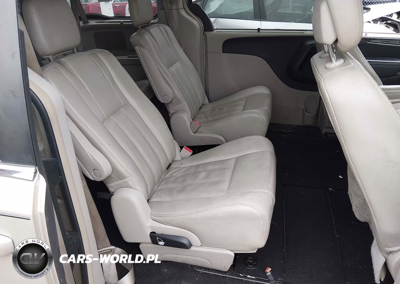 2013 Chrysler Town & Country Touring VIN:2C4RC1BG2DR559267 - 8
