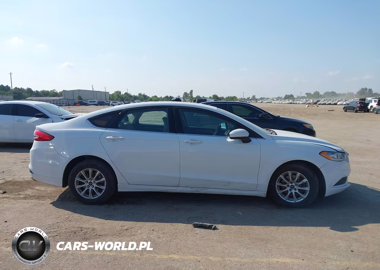 2017 Ford Fusion S VIN:3FA6P0G7XHR231725 - 13