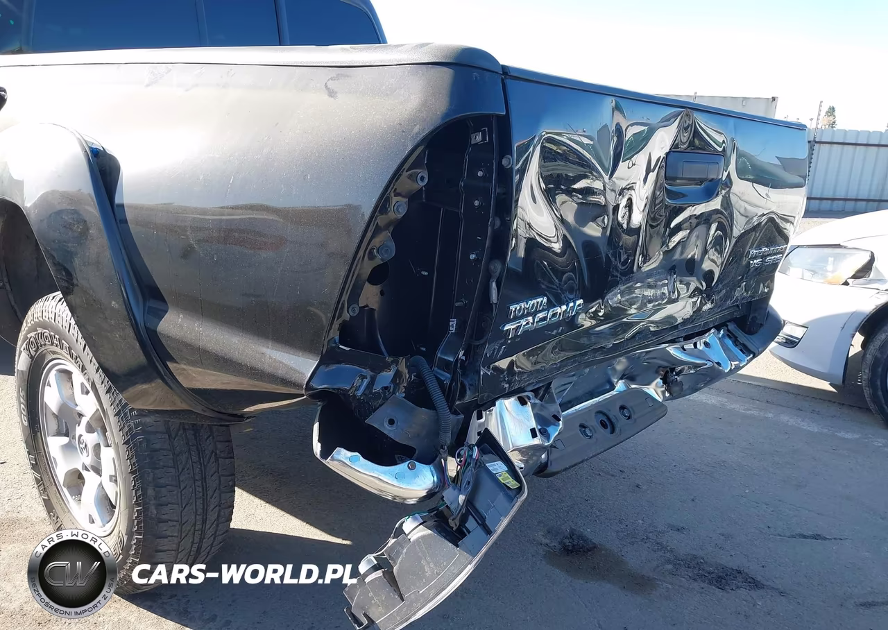 2014 Toyota Tacoma Prerunner V6 VIN:3TMJU4GN5EM160946 - 18