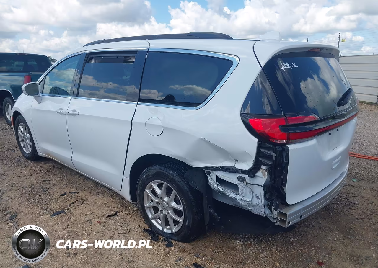 2022 Chrysler Pacifica Touring L VIN:2C4RC1BG8NR112895 - 3