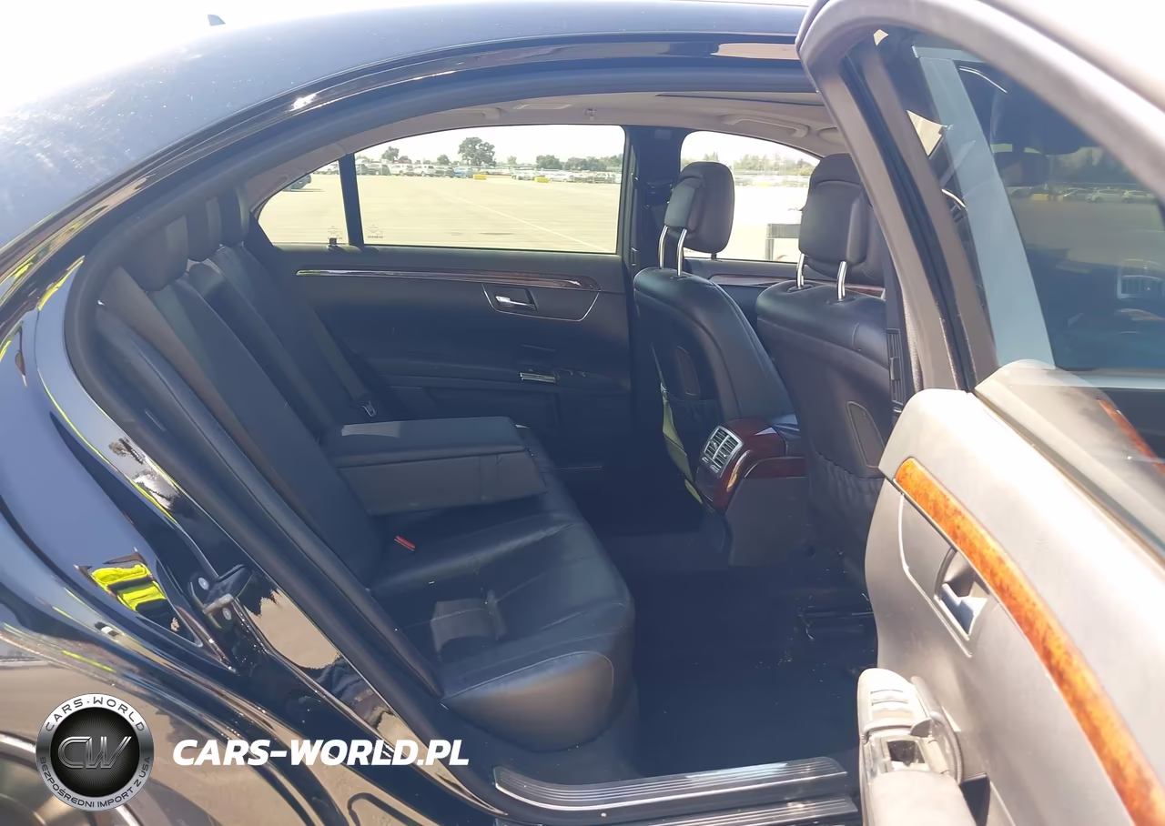 2009 Mercedes-Benz S 550 VIN:WDDNG71X49A261750 - 8