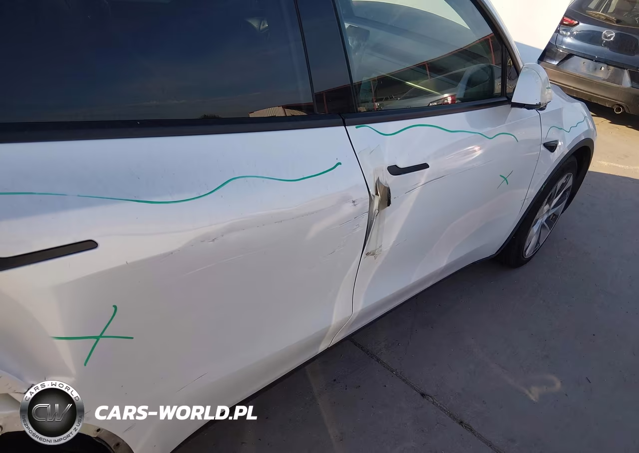 2021 Tesla Model Y Long Range Dual Motor All-Wheel Drive VIN:5YJYGDEE8MF097031 - 21