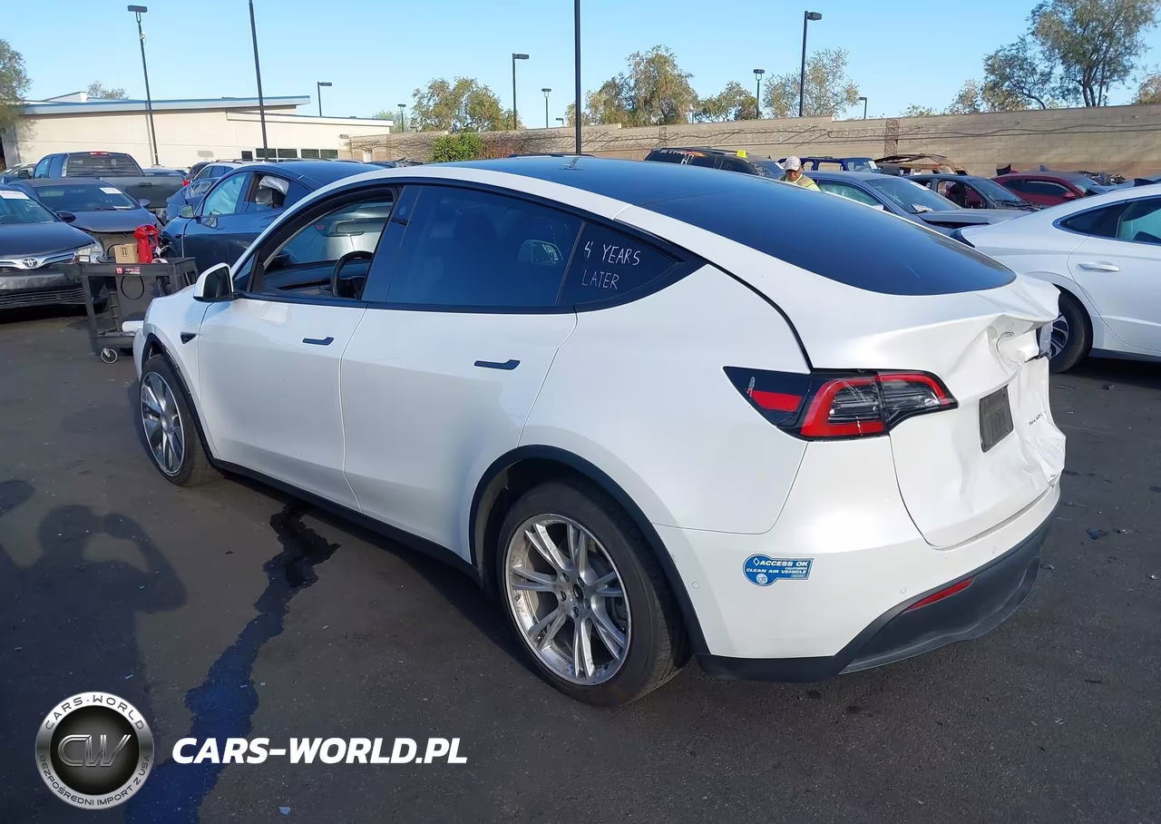 2021 Tesla Model Y Long Range Dual Motor All-Wheel Drive VIN:5YJYGDEE3MF145616 - 3