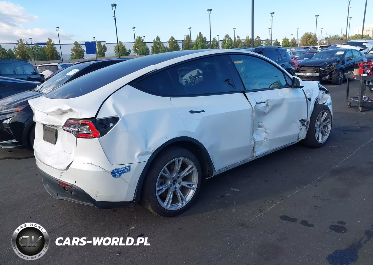 2021 Tesla Model Y Long Range Dual Motor All-Wheel Drive VIN:5YJYGDEE3MF145616 - 4