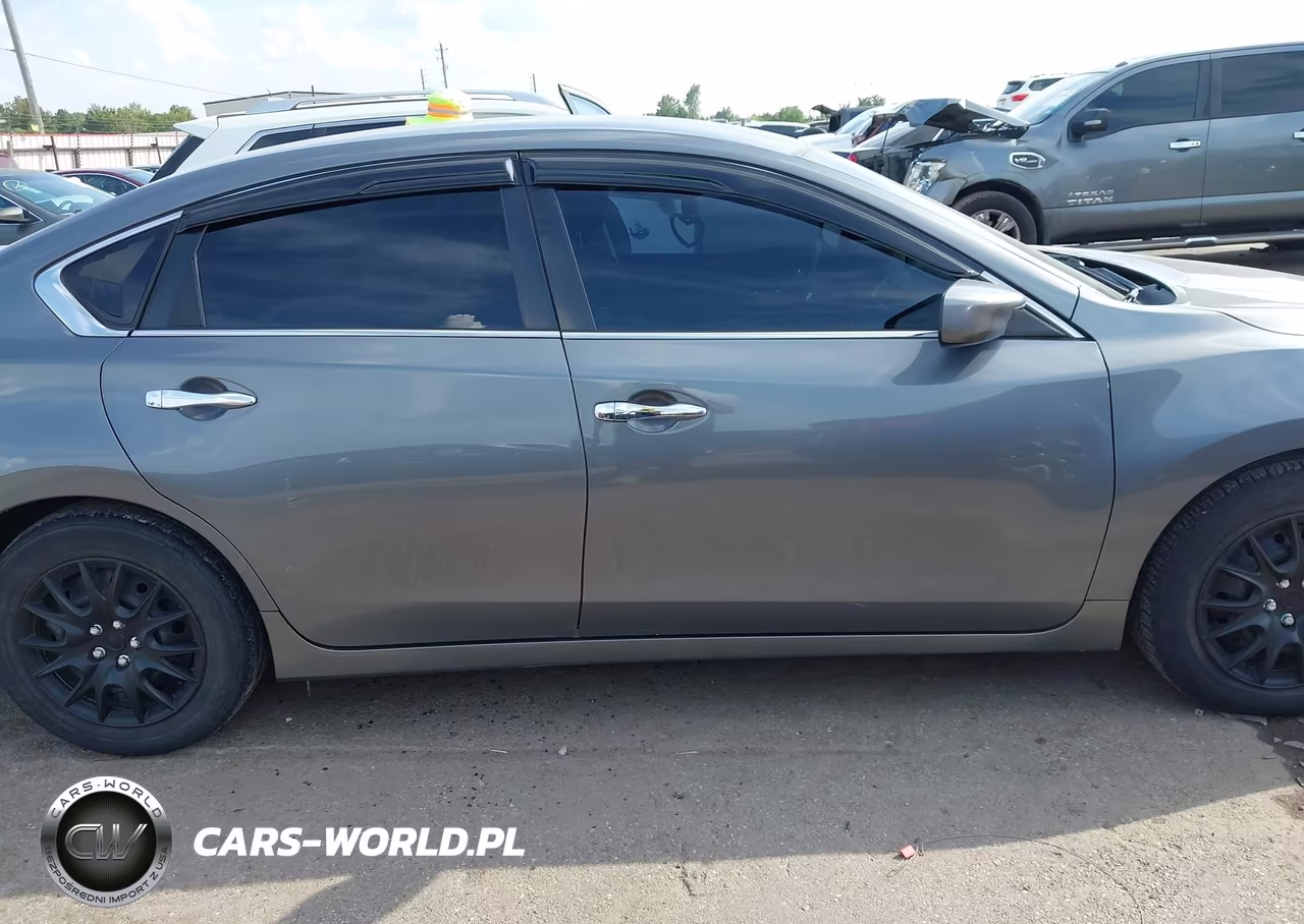 2017 Nissan Altima 2.5 S VIN:1N4AL3AP8HN353471 - 13