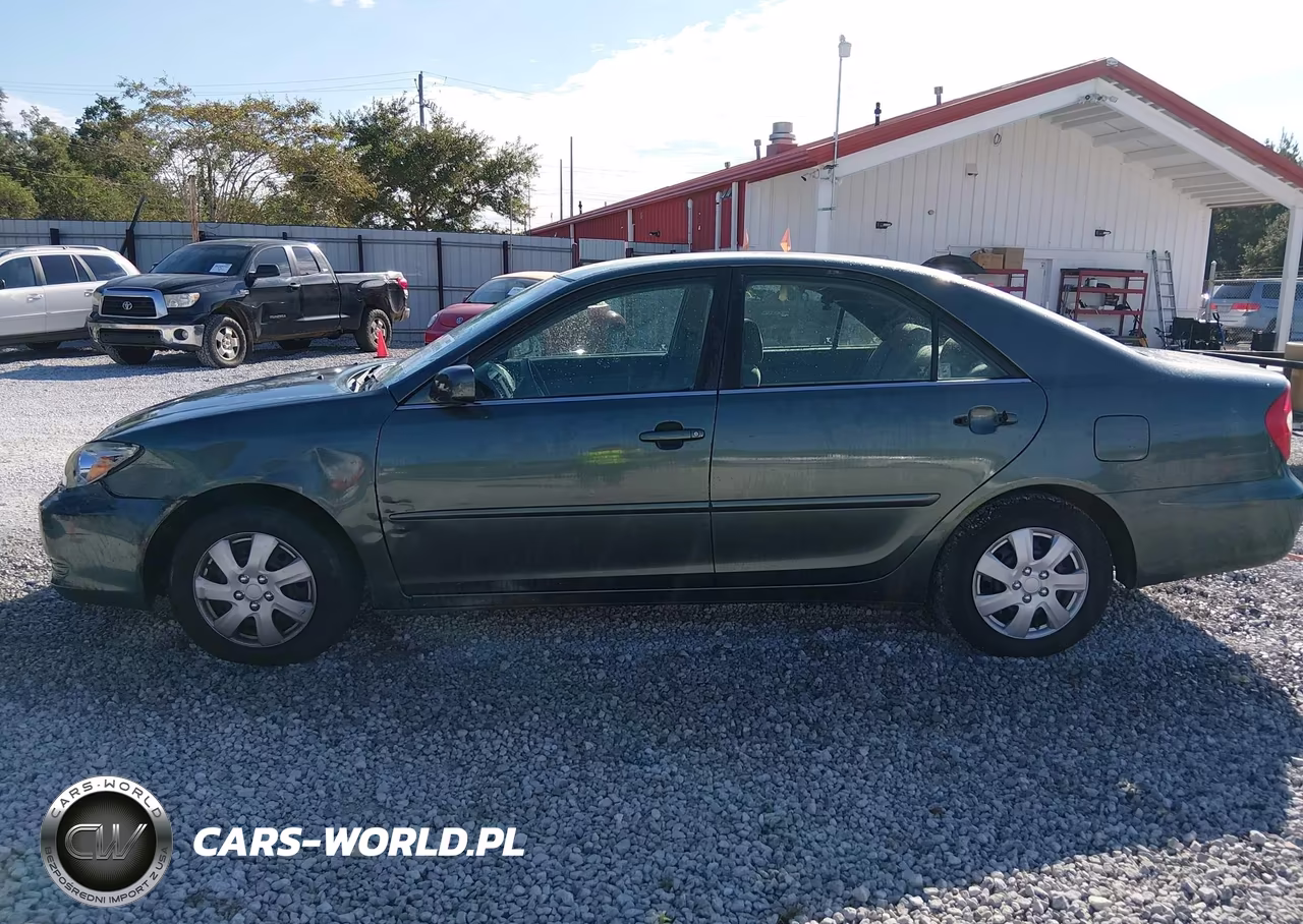 2002 Toyota Camry Le VIN:4T1BE32K92U558026 - 15