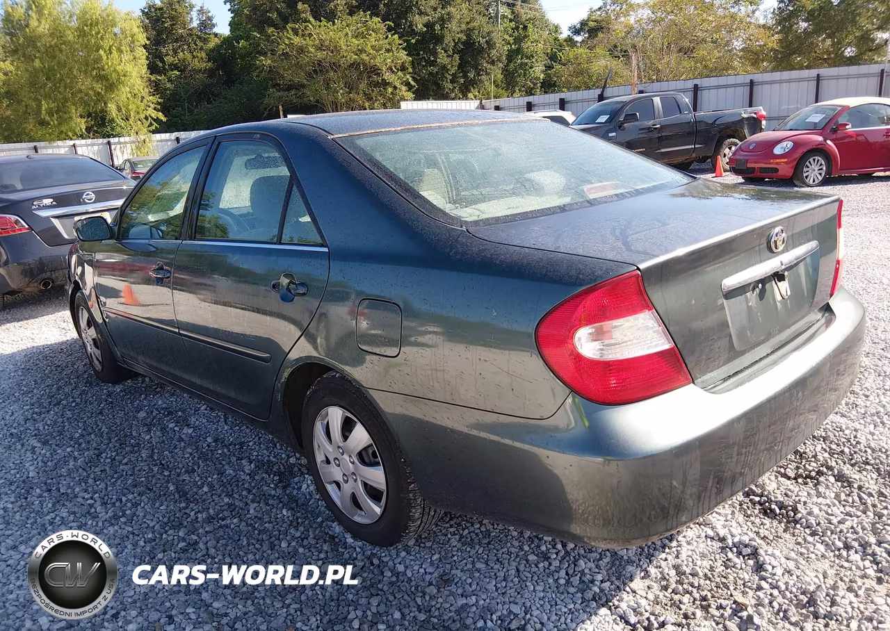 2002 Toyota Camry Le VIN:4T1BE32K92U558026 - 3