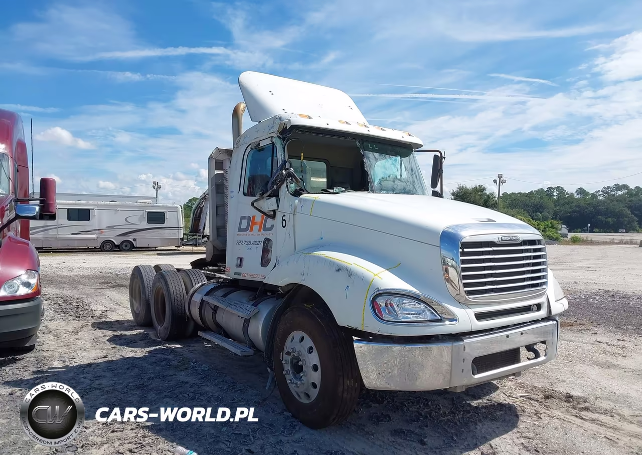 2005 Freightliner Conventional Columbia