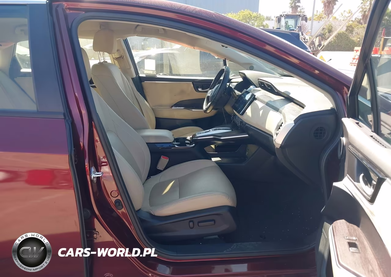 2018 Honda Clarity Plug-In Hybrid Touring VIN:JHMZC5F36JC024265 - 5
