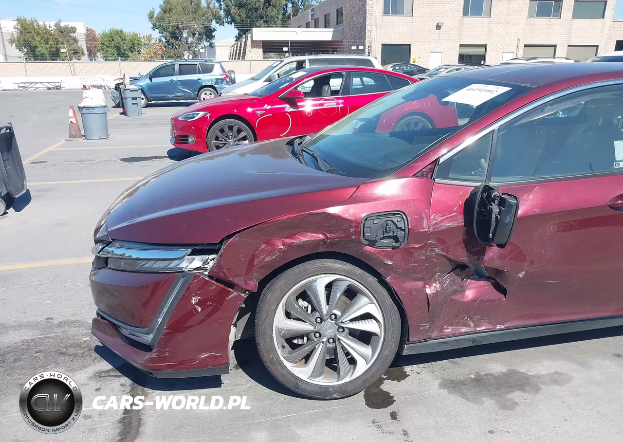 2018 Honda Clarity Plug-In Hybrid Touring VIN:JHMZC5F36JC024265 - 6
