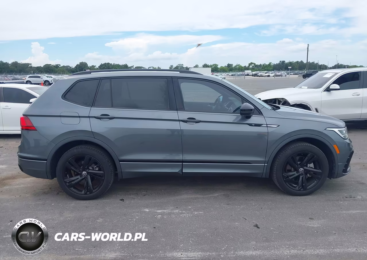 2023 Volkswagen Tiguan 2.0T Se R-Line Black VIN:3VVCB7AX3PM131475 - 13