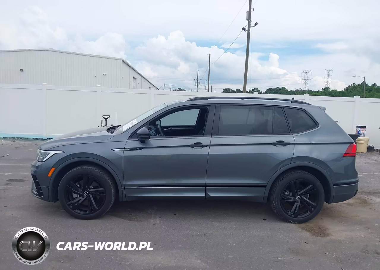 2023 Volkswagen Tiguan 2.0T Se R-Line Black VIN:3VVCB7AX3PM131475 - 14
