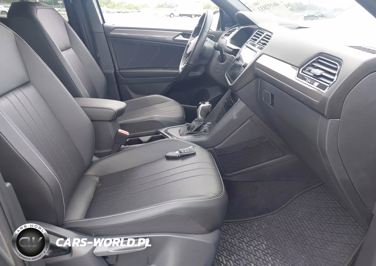 2023 Volkswagen Tiguan 2.0T Se R-Line Black VIN:3VVCB7AX3PM131475 - 5