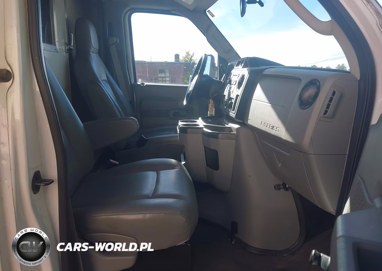 2014 Ford Econoline E450 Super Duty Cutwy Van VIN:1FDWE4FL6EDA77925 - 5