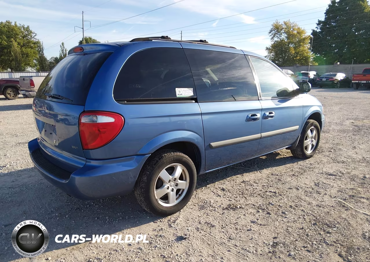 2007 Dodge Caravan Sxt VIN:1D4GP45R97B206203 - 4