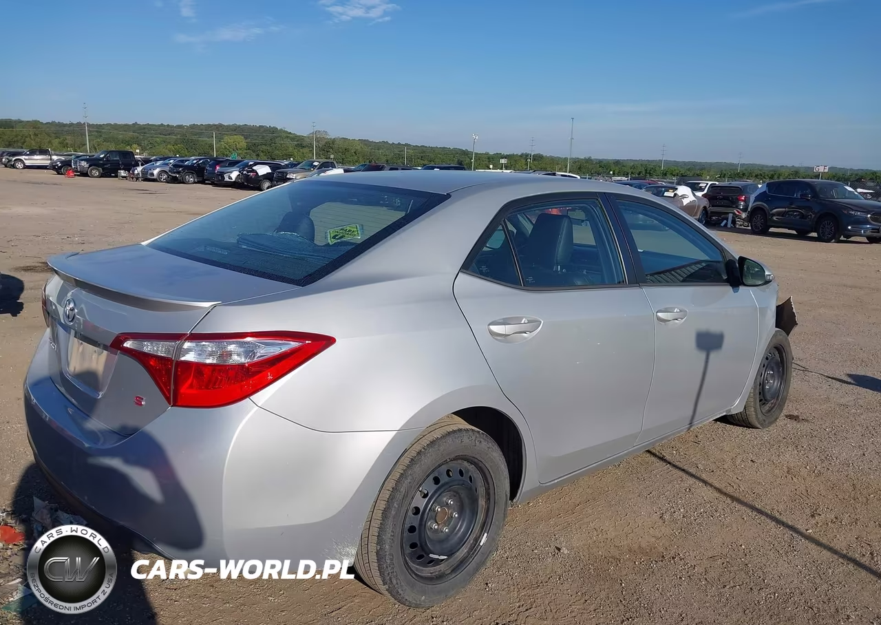 2016 Toyota Corolla S VIN:2T1BURHE5GC585076 - 4