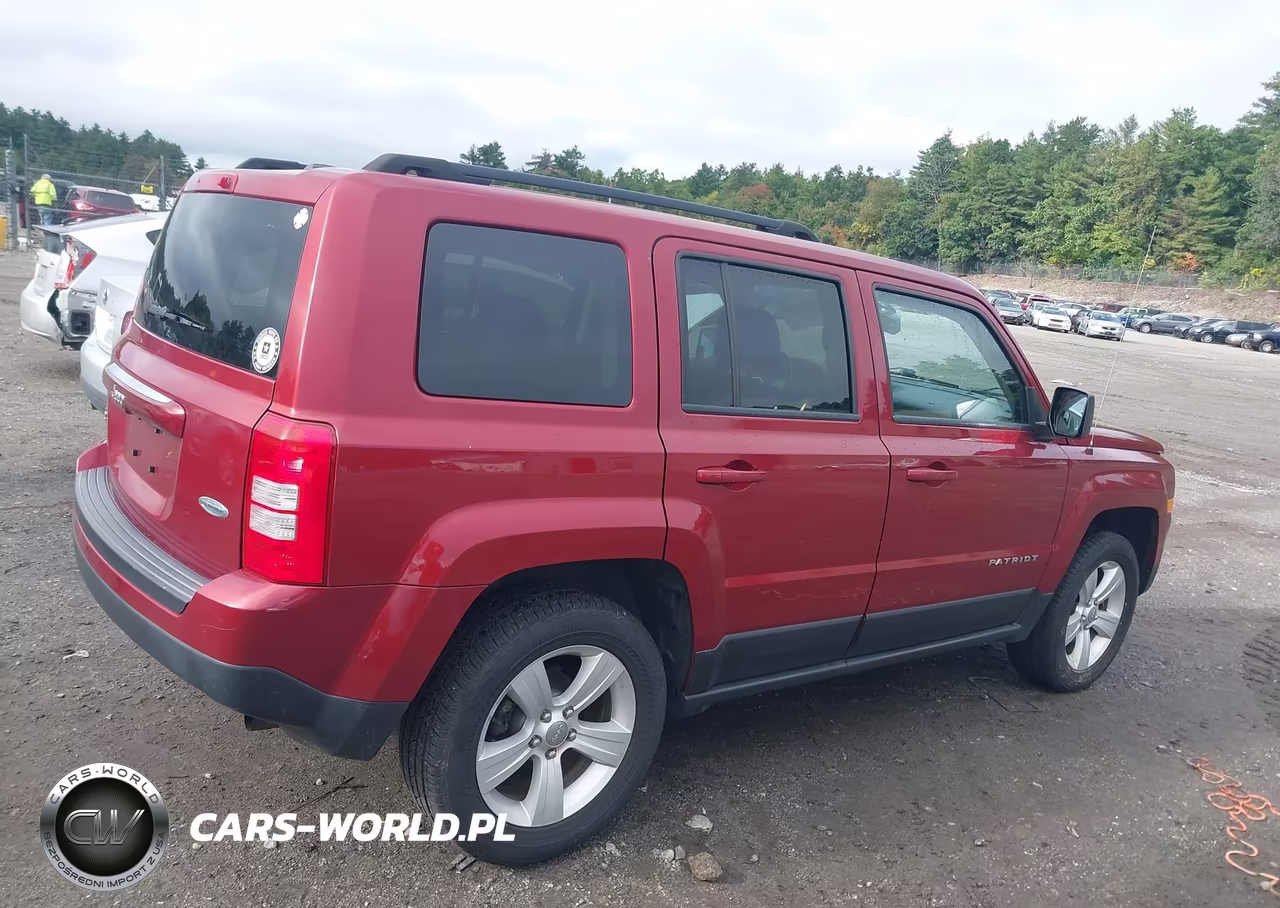 2016 Jeep Patriot Latitude VIN:1C4NJRFB9GD672707 - 4
